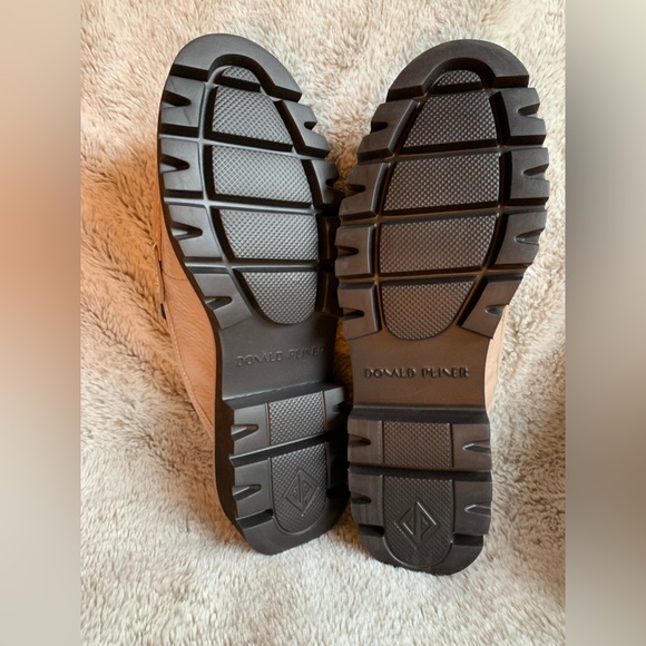 NIB Donald Pliner Hillie Lug Sole Loafer in Tan Mushroom Crinkle Patent 8 - Picture 8 of 10